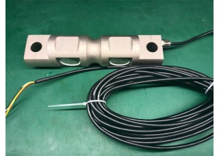 What factors affect the accuracy of load cells and how can they be improved